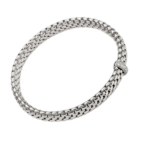 Closeup photo of 18k Gold Flex'it Bracelet in with Diamonds