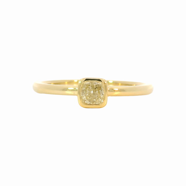 Closeup photo of Cushion Diamond Stacker