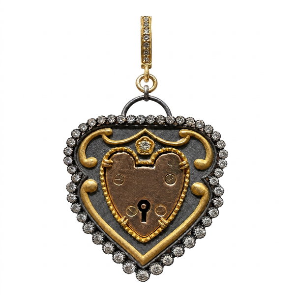Closeup photo of Antique 9k Victorian Padlock
