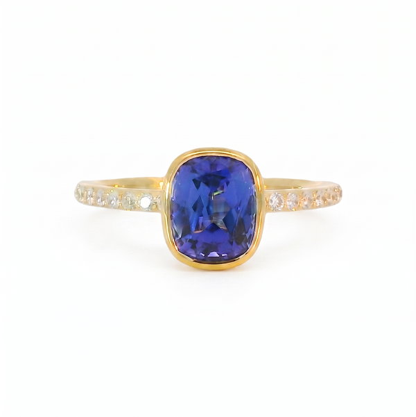 Closeup photo of Tanzanite & Diamond Stacker