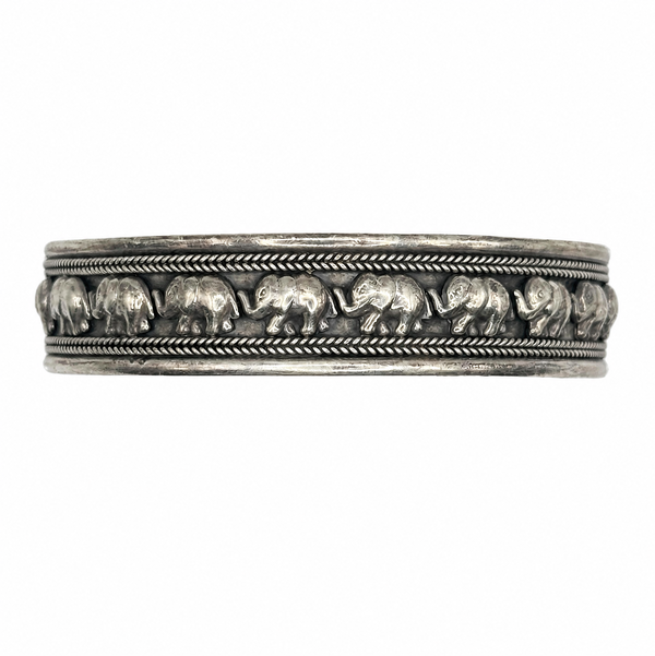 Closeup photo of 925 Sterling Elephant Design 15mm Cuff Bracelet 27.6g