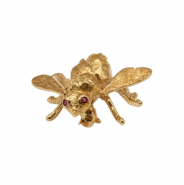 Closeup photo of 14K YG Ruby Eyes Bee Brooch 3.8g, 22mm