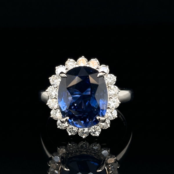 Closeup photo of Platinum 8.69ct Oval NO HEAT Sapphrie GIA & 1.01tcw Diamond Ring 7.1g, s7.25