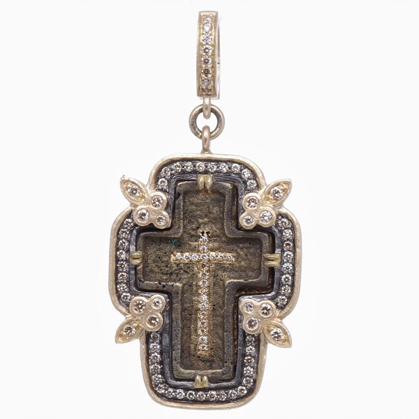 Closeup photo of Small Old Believers Cross Pendant