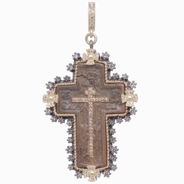 Closeup photo of Old Believers Cross Pendant
