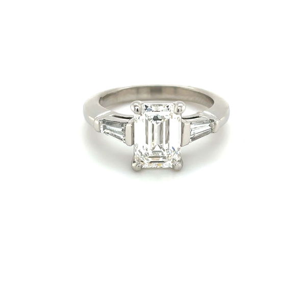 Closeup photo of 2.01ct Emerald Cut Diamond, VS1-G -GIA/COPY