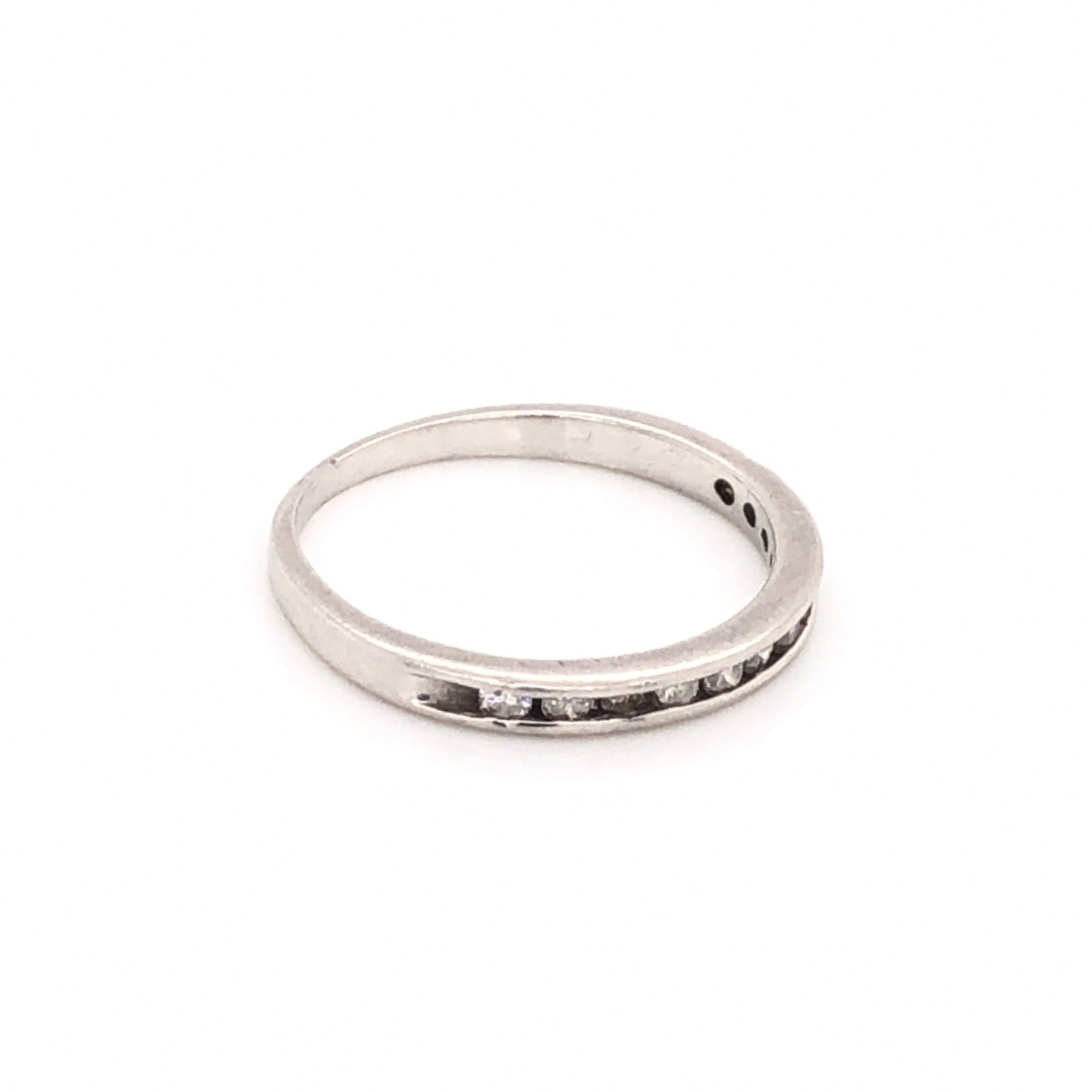 Platinum 12 Diamond Wedding Band Ring .15tcw, 2.1g, s5