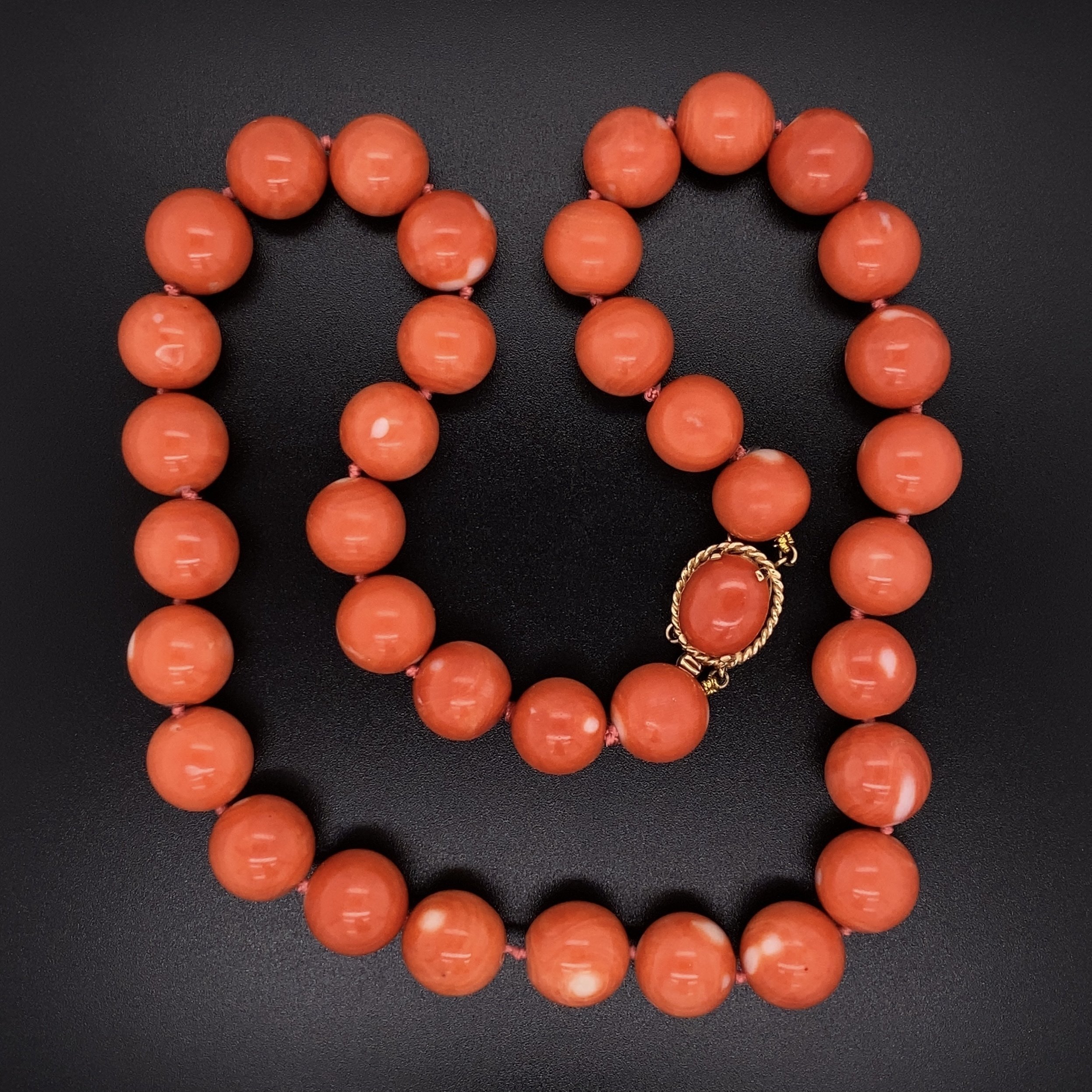 14K YG 11.5mm RARE Pacific Coral Round Bead Necklace c1960 78.9g, 17.75"