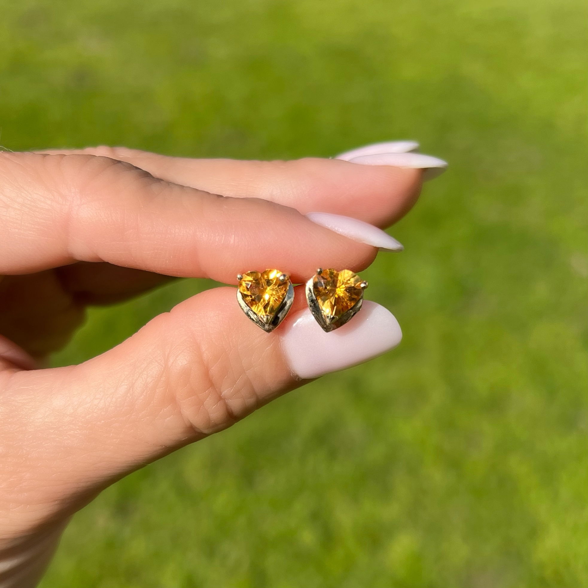 14K YG 2tcw Heart Shape Citrine Stud Earrings 2.1g