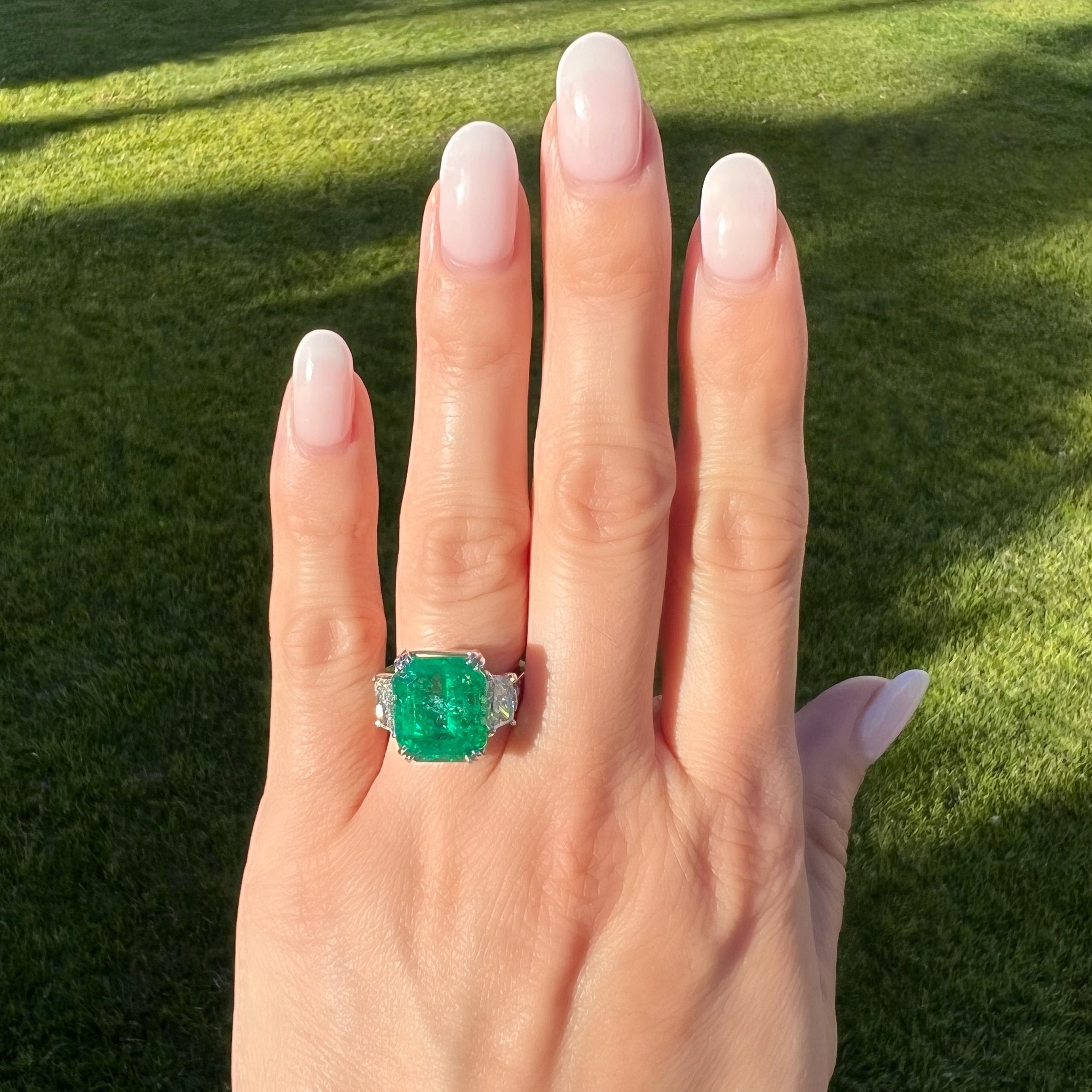 Platinum 9.70ct Colombian Emerald Cut Emerald GIA & 1.33tcw Diamond Ring 11.7g, s7