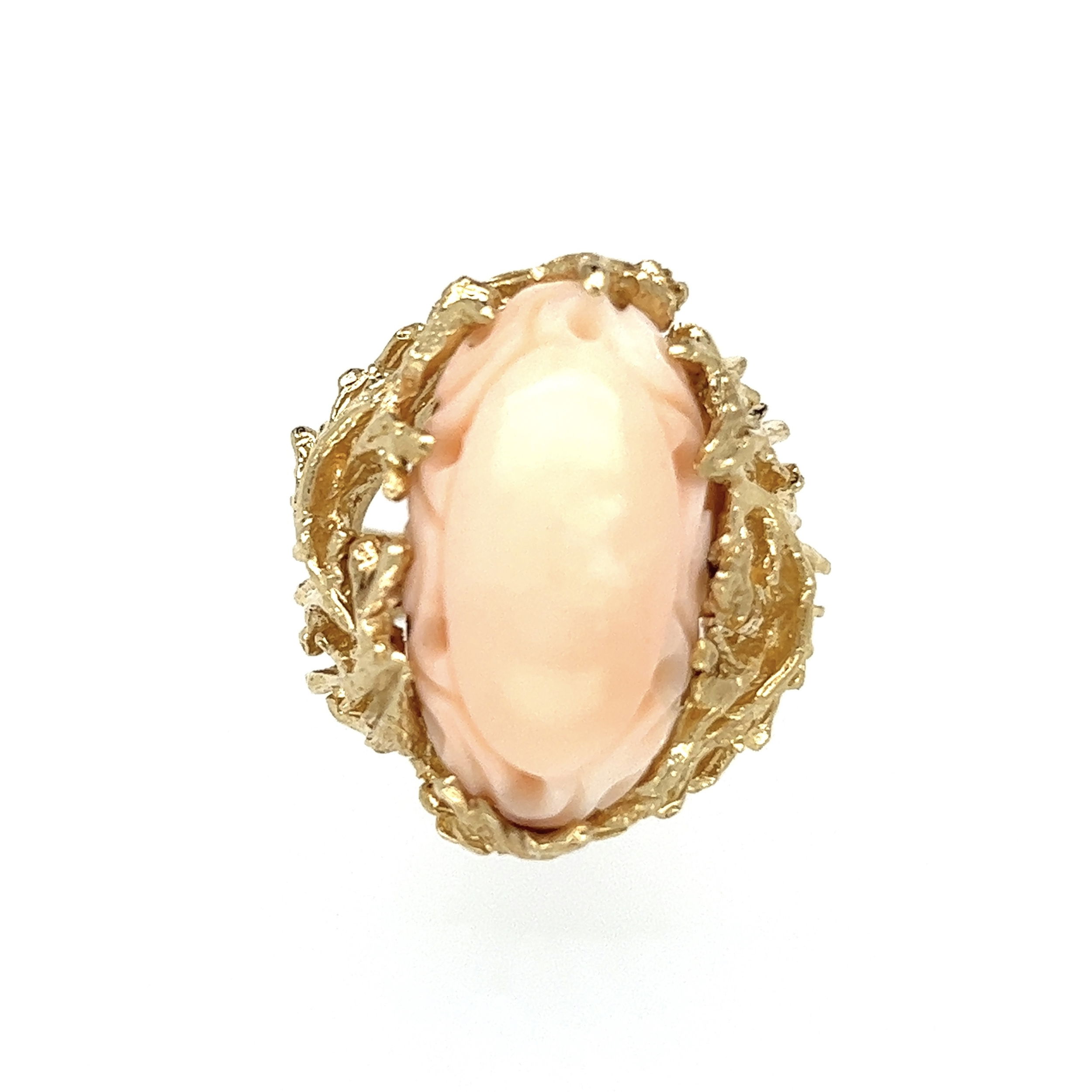 14K YG 1960's Carved 10ct Oval Angel Skin Coral Ring 16.5g, s7.75