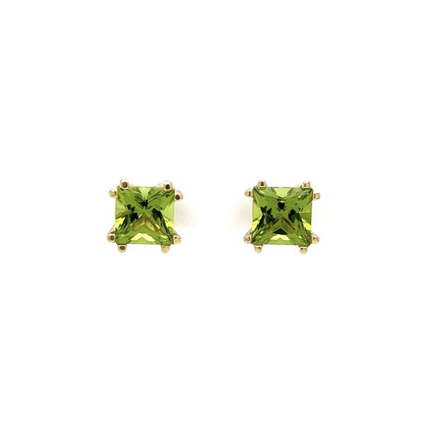 Closeup photo of 14K YG 4.00tcw Square Peridot Stud Earrings 3.0g, 9mm