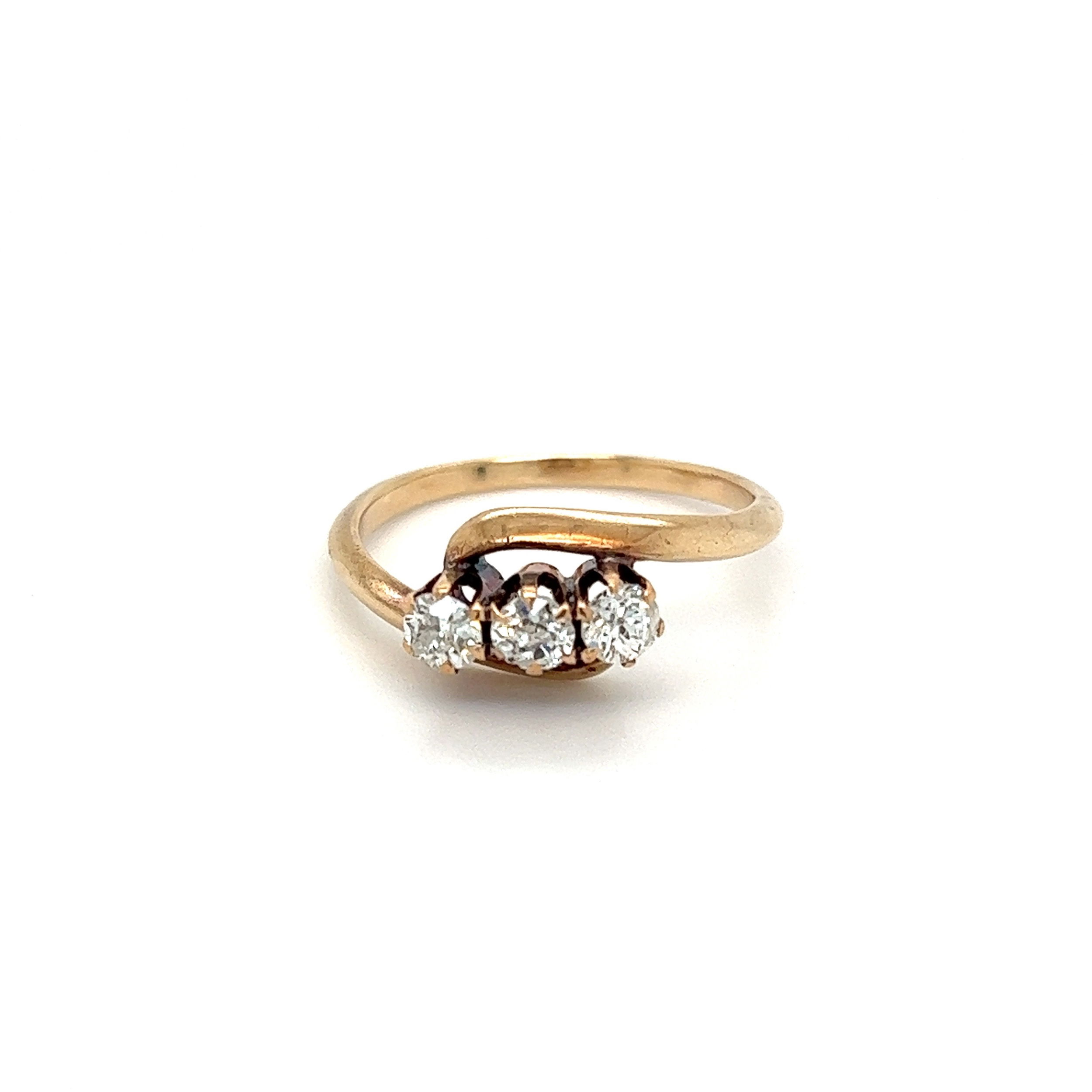 14K YG Victorian 3 Stone Bypass .50tcw Diamond Ring 2.7g, s8.25