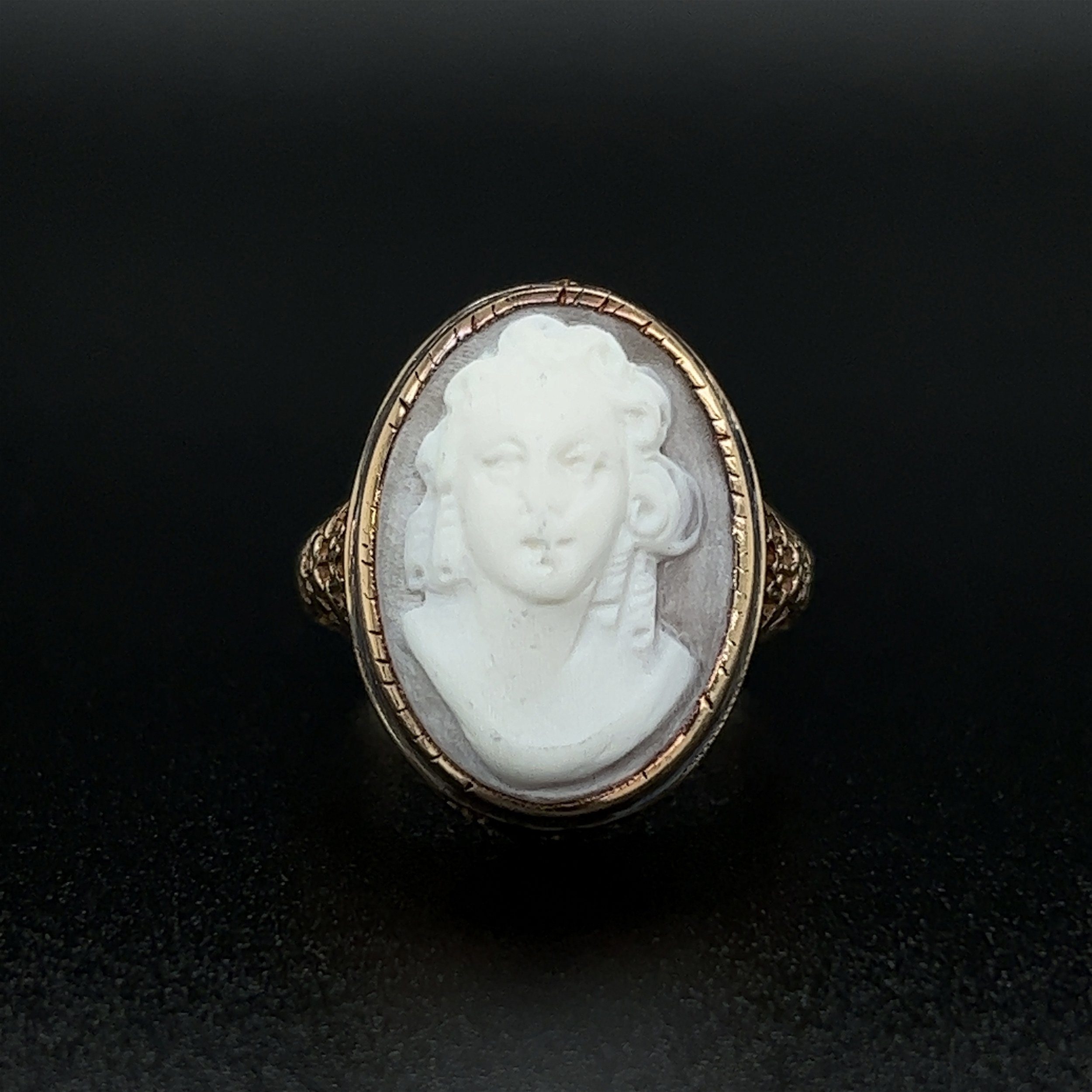 9K YG Victorian Carved Shell Cameo Filigree Ring 4.2g, s6