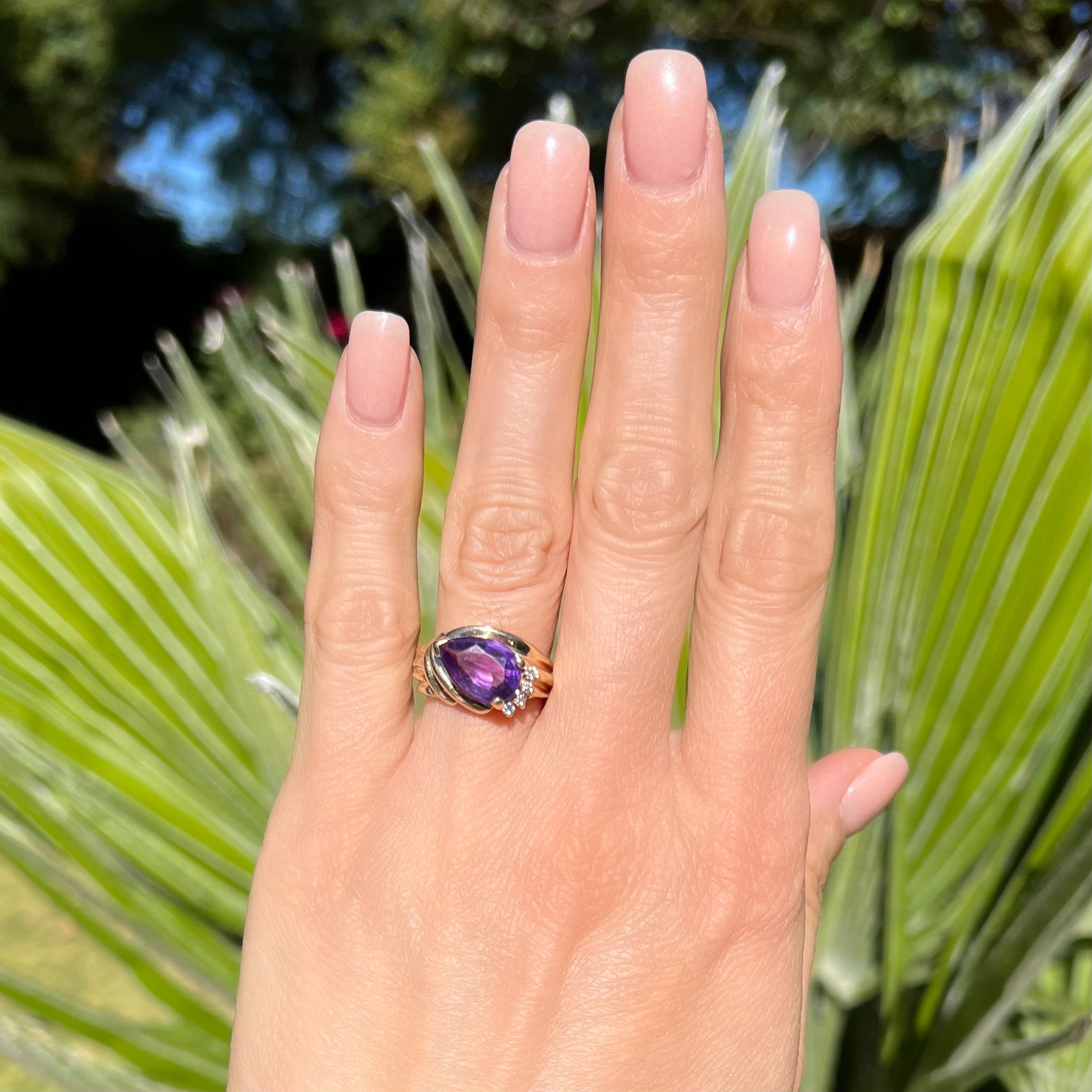 10K YG 4ct Pear Amethyst & .06tcw Diamond Bias Ring 4.5g, s6.75