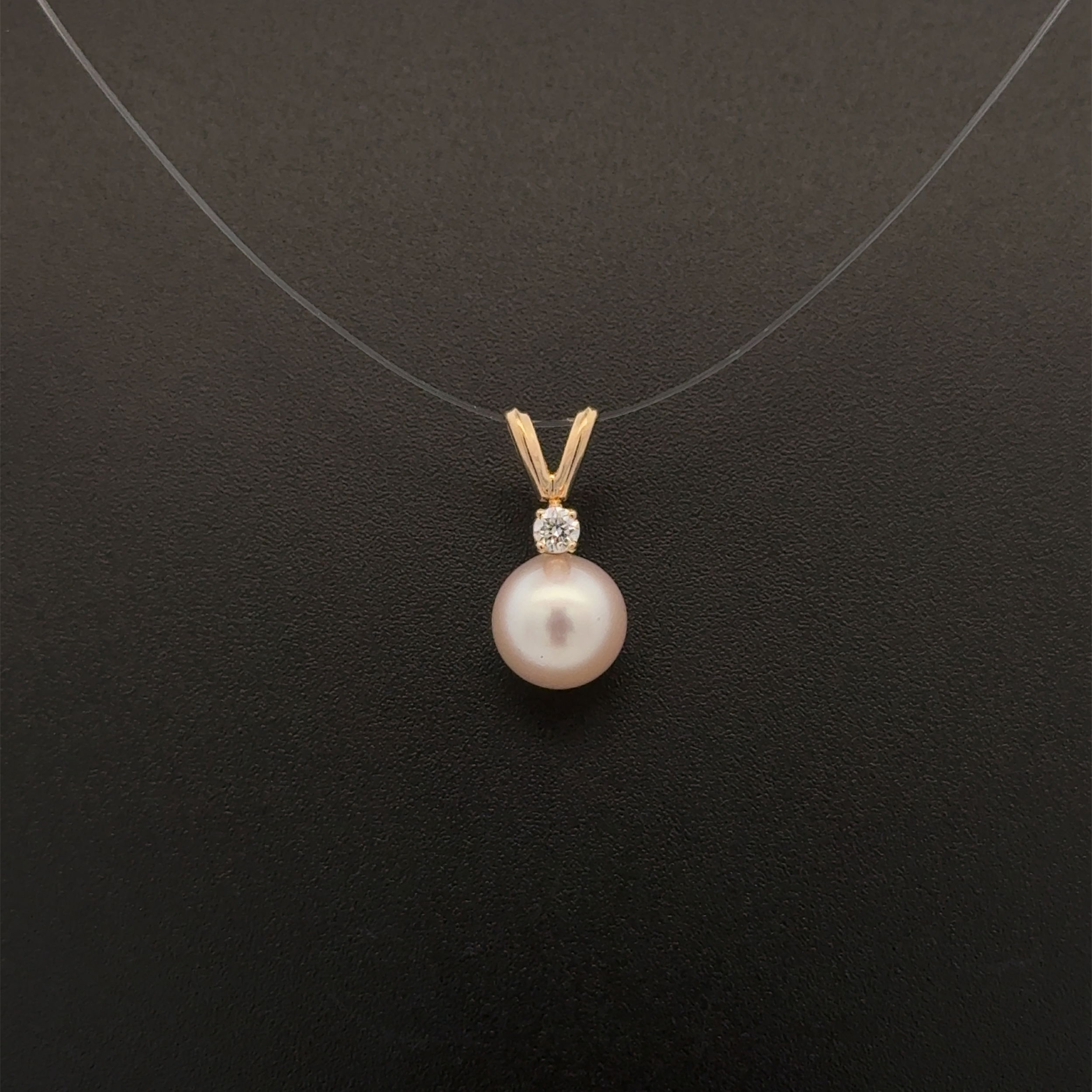 14K YG 7.50mm White Pearl & .05tcw RBC Diamond Pendant 0.9g