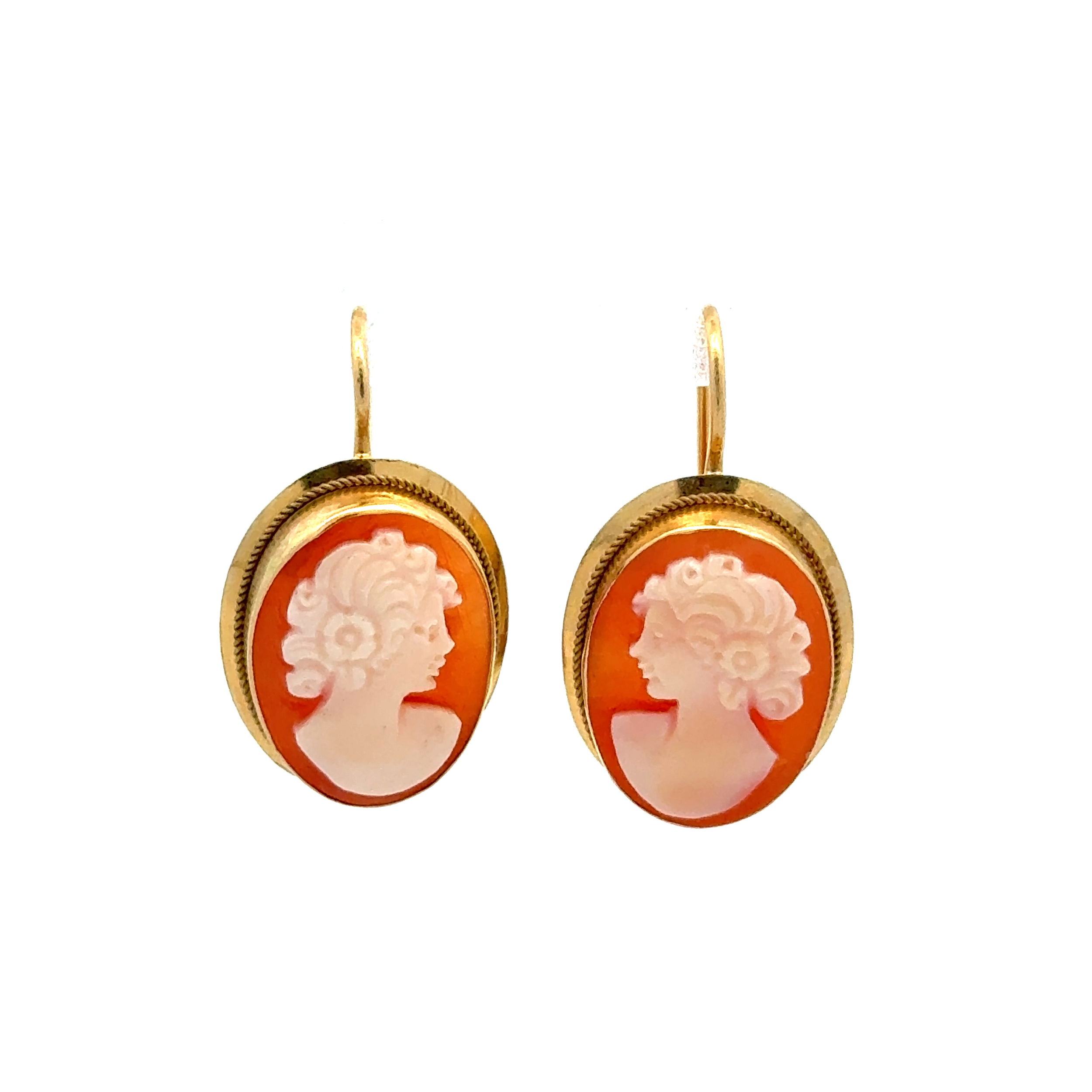 18K YG Carved Shell Cameo Earrings 4.7g, 1" Tall