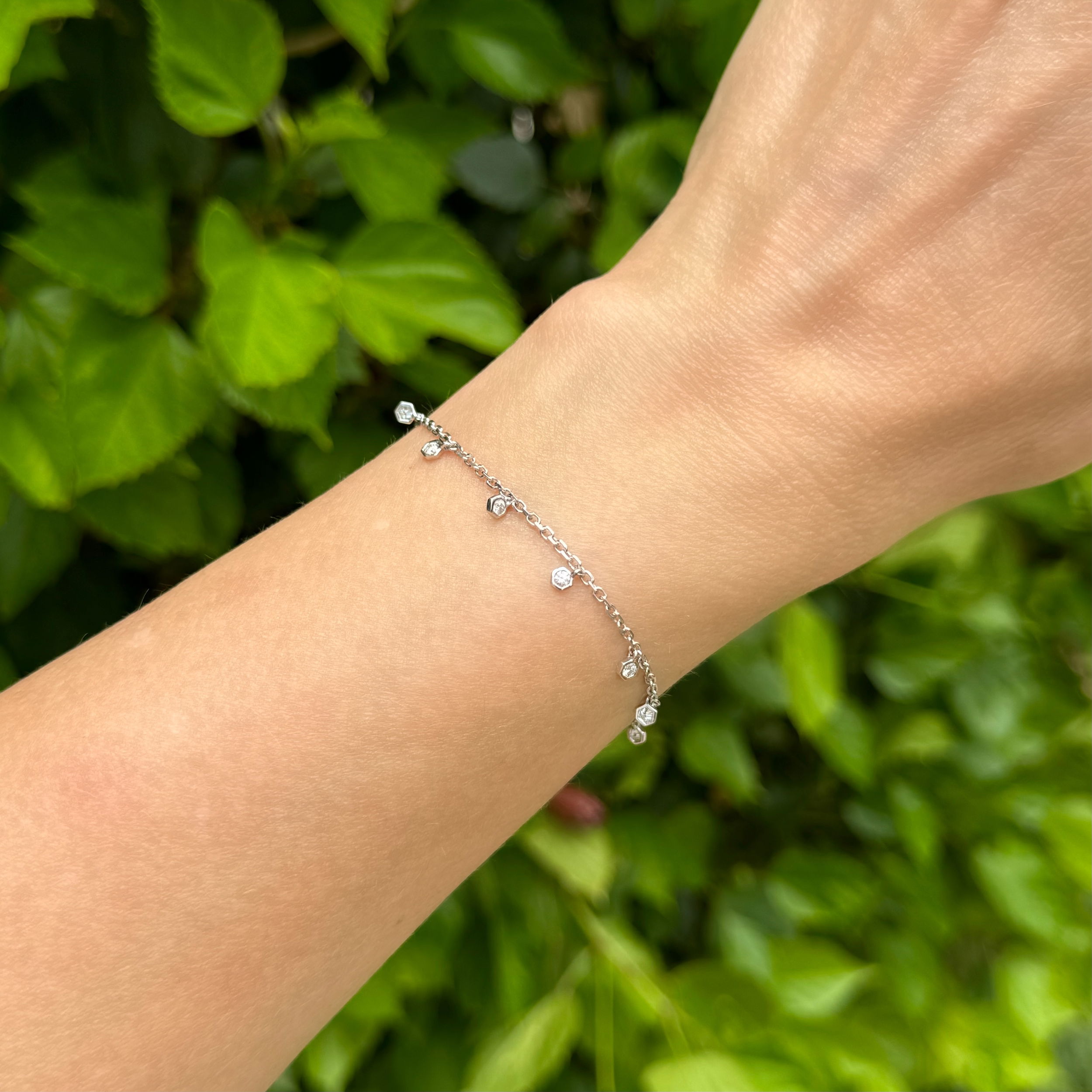 18K WG Hexagon Bezel .35tcw RBC 10 Diamond Dangle Bracelet 2.8g, 6.5" 18K WG Hexagon Bezel .35tcw RBC 10 Diamond Dangle Bracelet 2.8g, 6.5"