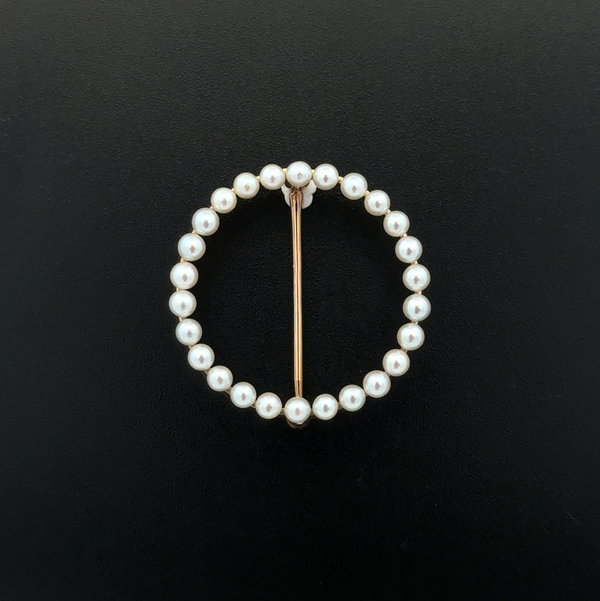 Closeup photo of 14K YG Open Circle Seed Pearl Brooch 3.4g, 1.1"