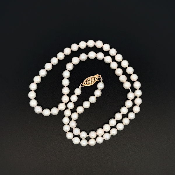 Closeup photo of 14K YG 4.9mm White Cultured Pearl Strand Necklace 23.6g, 18"