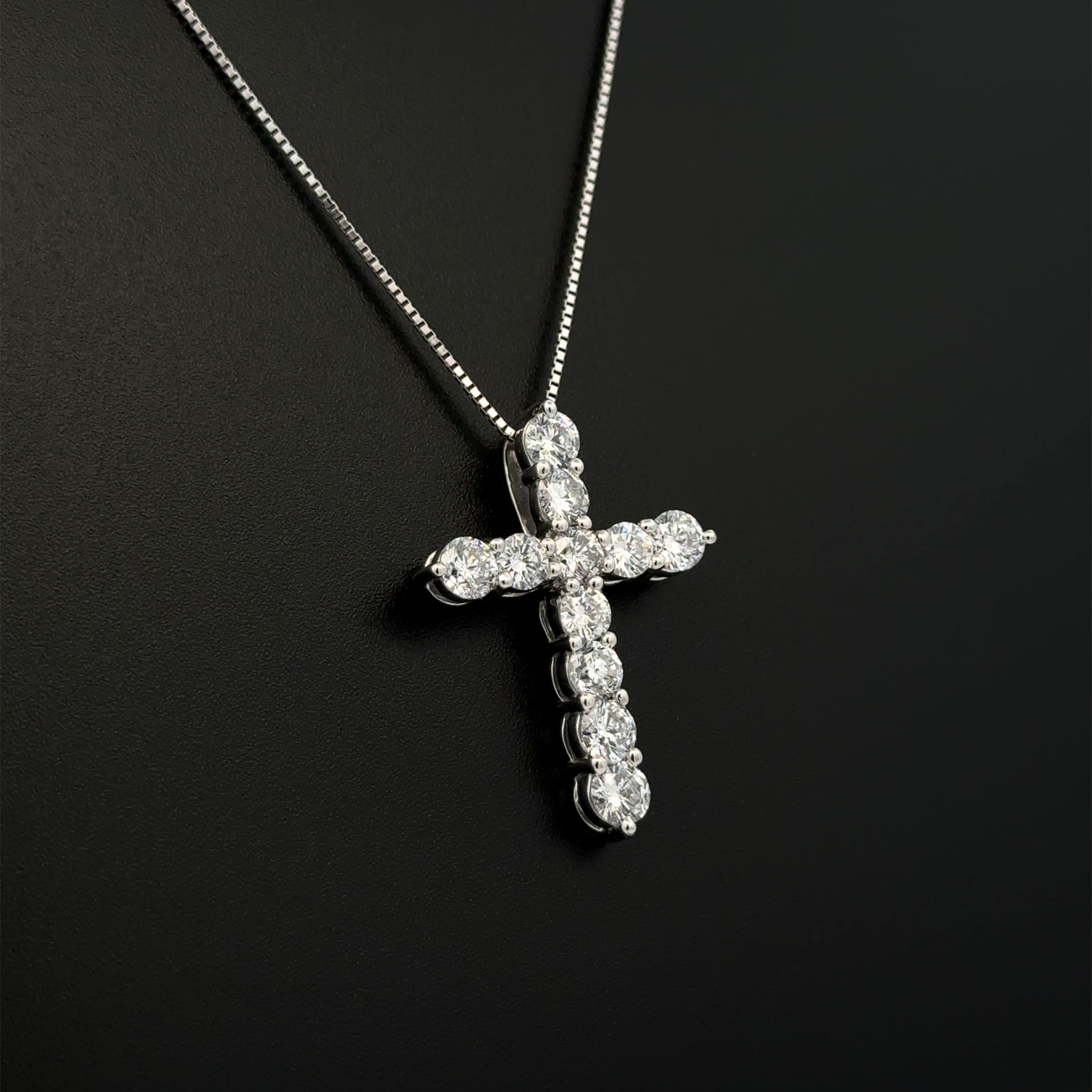 Platinum 900 2.00tcw RBC 11 Diamond Cross Necklace 5.6g on Platinum 850 Chain 18"