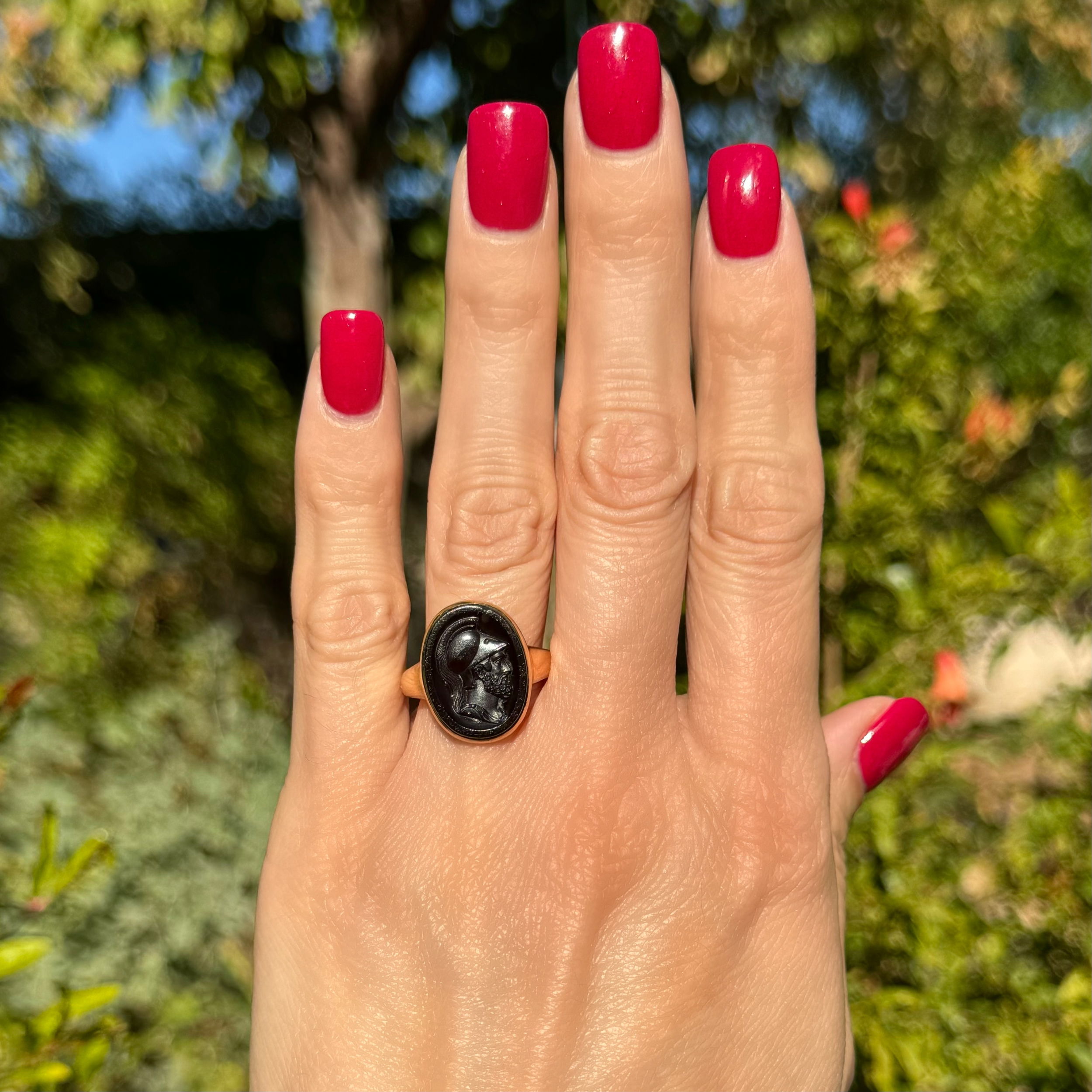 14K YG Victorian Oval Sardonyx Intaglio Ring 5.6g, s8