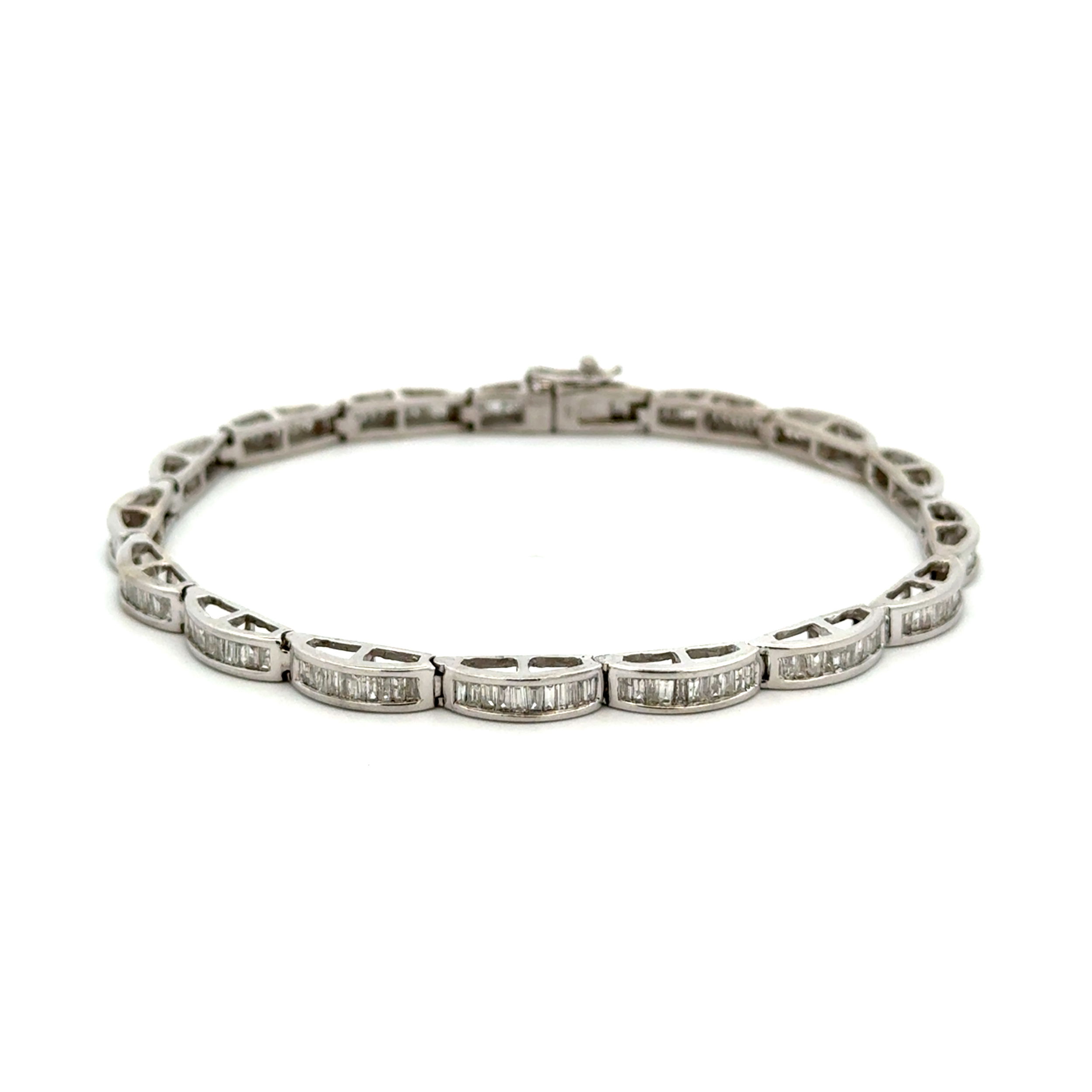 14K WG 2.50tcw Baguette Diamond Dome Link Line Tennis Bracelet 10.9g, 7.25"