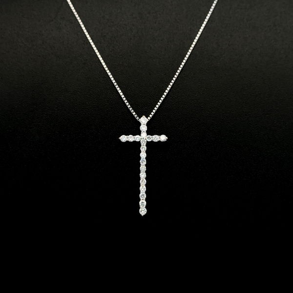 Closeup photo of 18K WG .30tcw RBC 19 Diamond Cross Necklace 2.8g on Platinum 850 Chain 18"