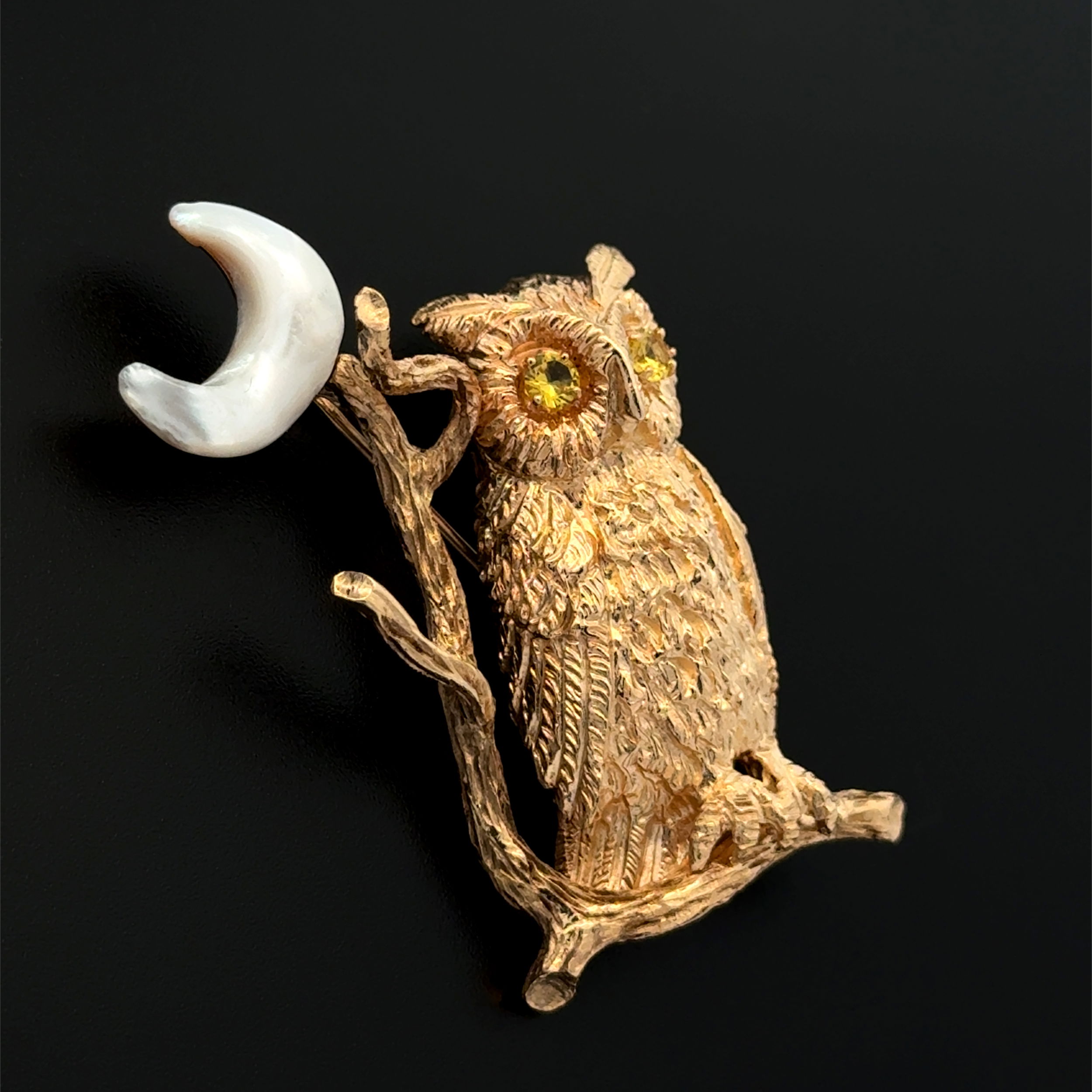 14K YG OWL MOP Moon & Yellow Stone Eyes 17.1g