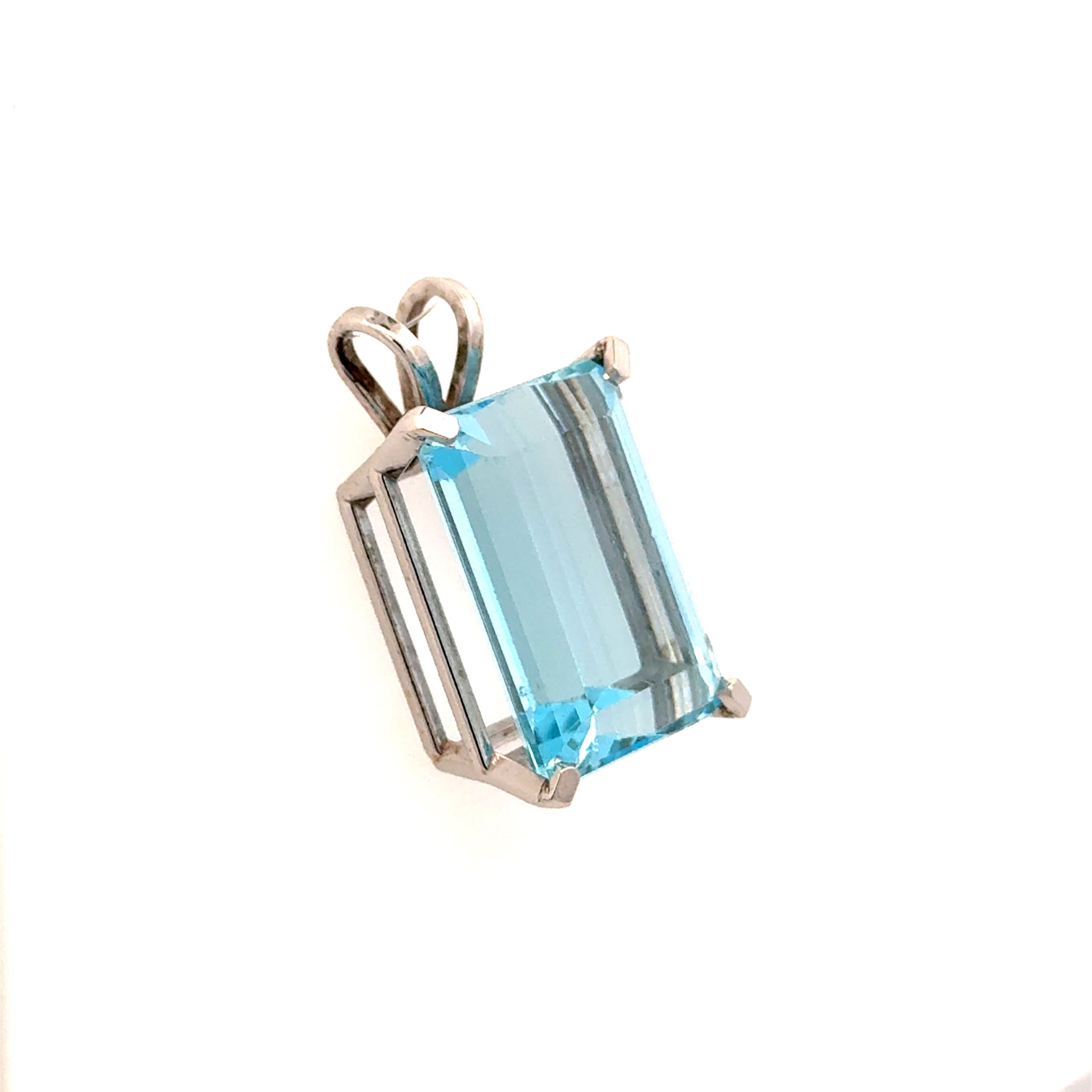 14K WG 30.00ct Emerald Cut Aquamarine Pendant 13.0g,