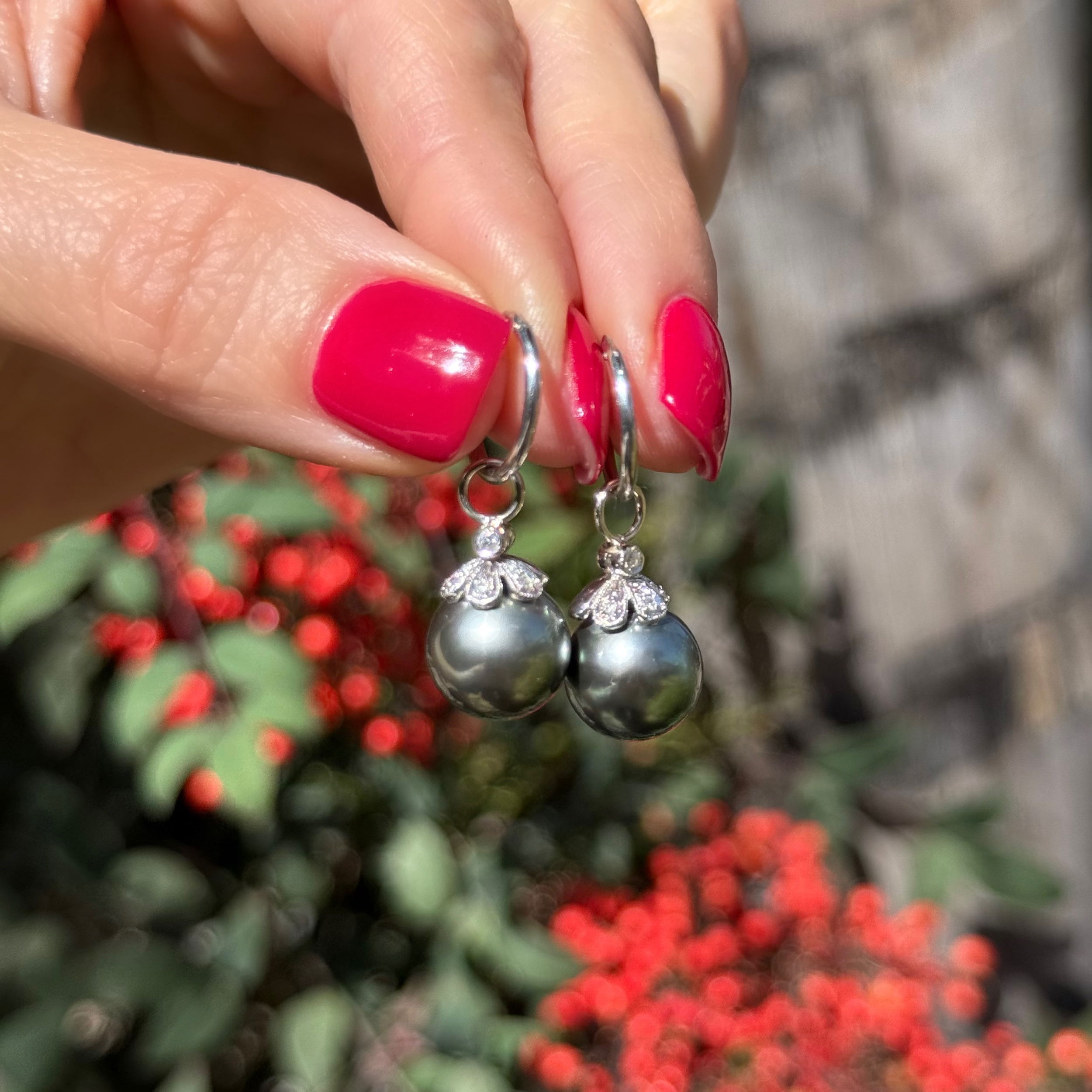 14K WG 11.7mm Tahitian Pearl & .12tcw Diamond Drop Earrings 6.4g 14K WG 11.7mm Tahitian Pearl & .12tcw Diamond Drop Earrings 6.4g