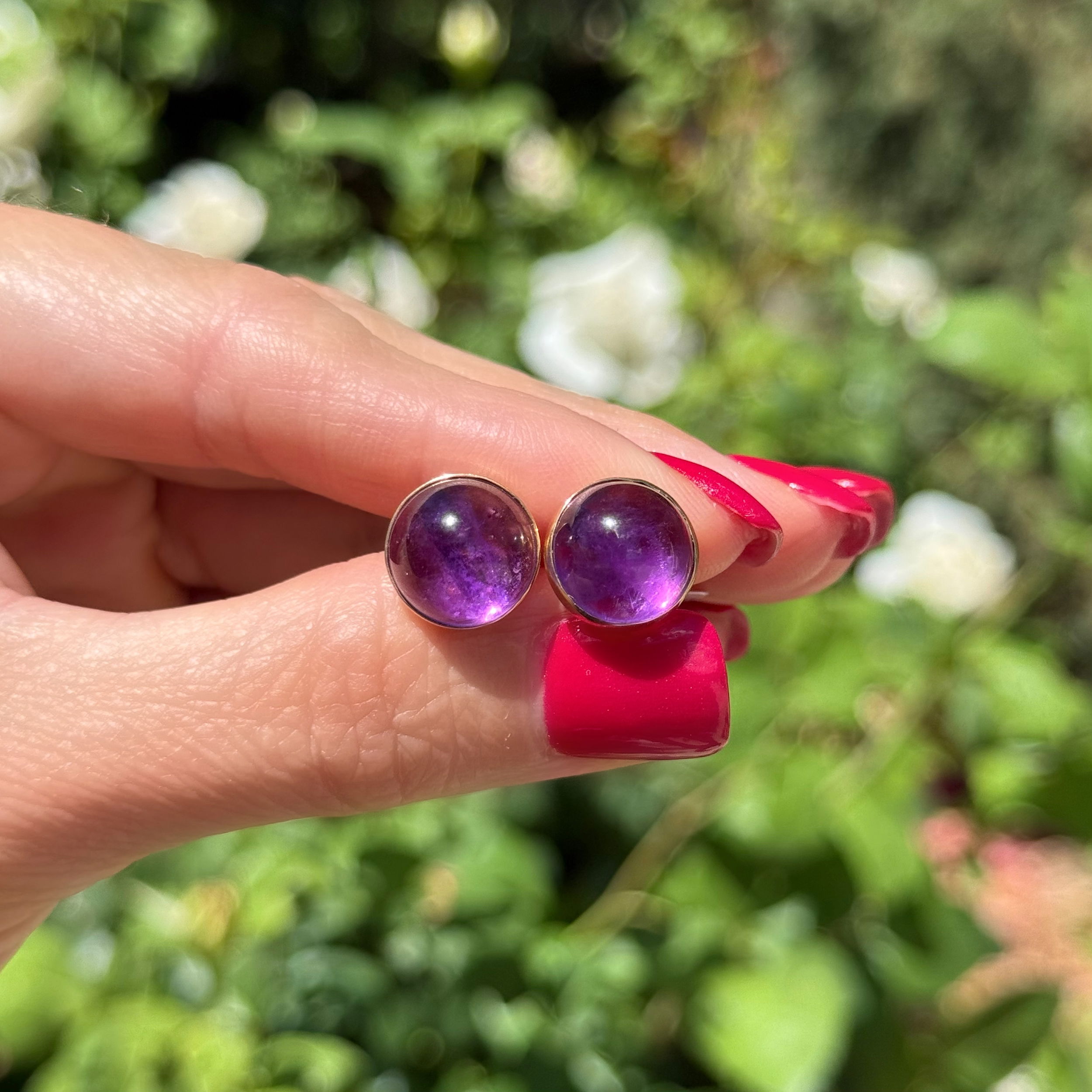 14K YG 10tcw Cabochon Amethyst Stud Earrings 4.2g, 12.5mm 14K YG 10tcw Cabochon Amethyst Stud Earrings 4.2g, 12.5mm