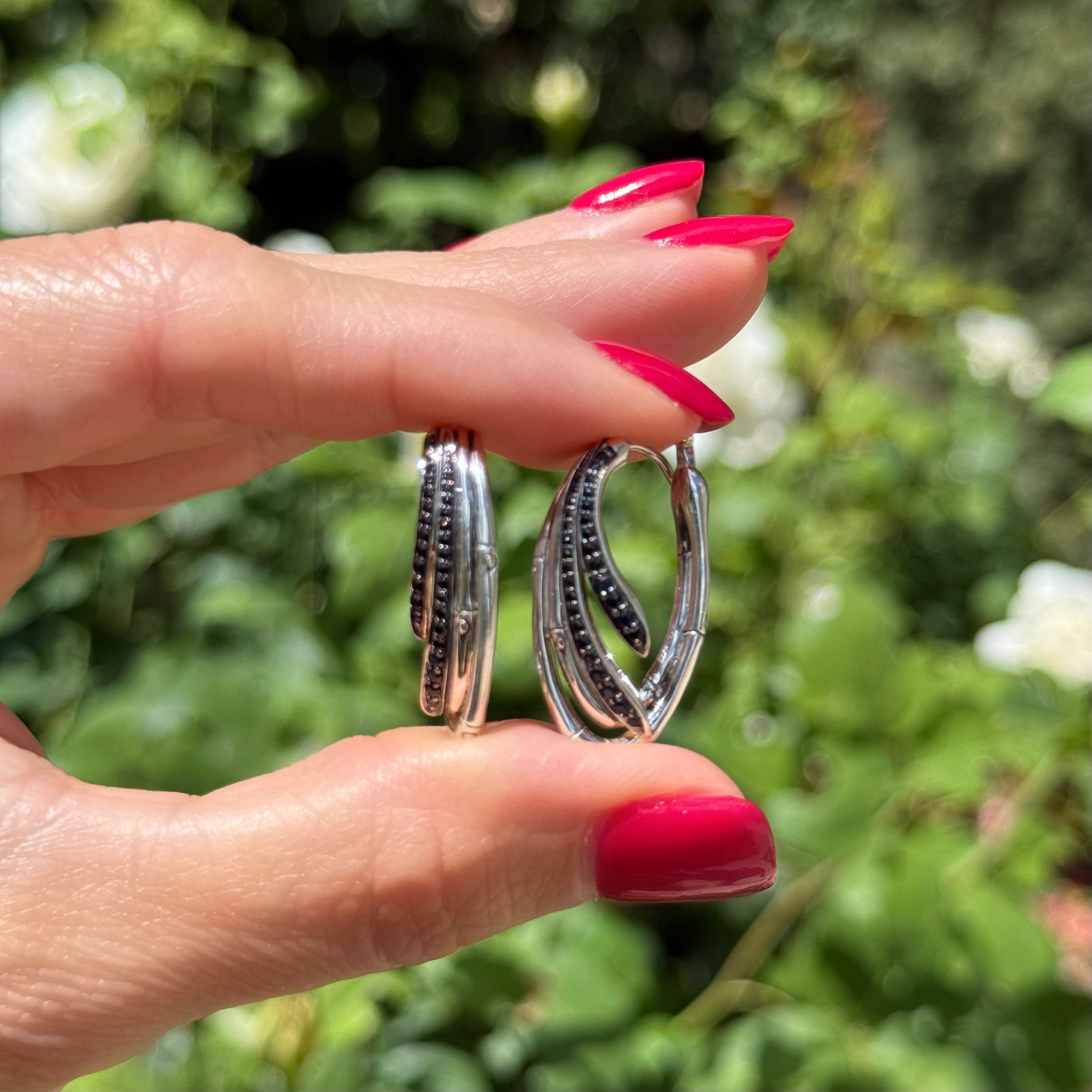 925 Sterling JOHN HARDY Black Spinel Bamboo Hoops Earrings 9.1g 925 Sterling JOHN HARDY Black Spinel Bamboo Hoops Earrings 9.1g