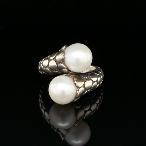 Closeup photo of 925 Sterling JOHN HARDY Dot 10.5mm Pearl Bypass Ring 13.6g, s8.5
