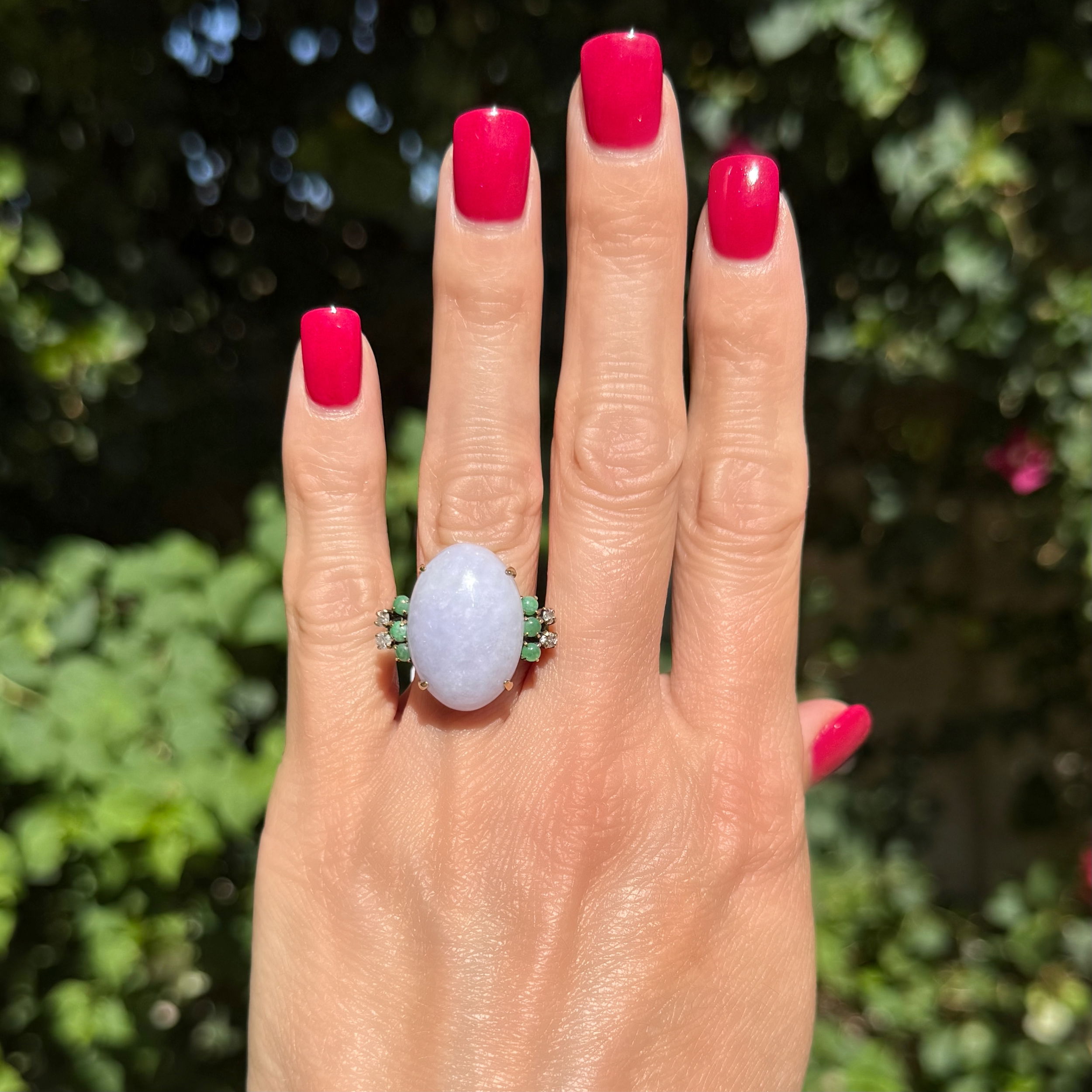 14K YG 1960's 8ct Oval Lavender Jade, Jade & .12tcw Diamond Ring 10.7g, s6.5 14K YG 1960's 8ct Oval Lavender Jade, Jade & .12tcw Diamond Ring 10.7g, s6.5