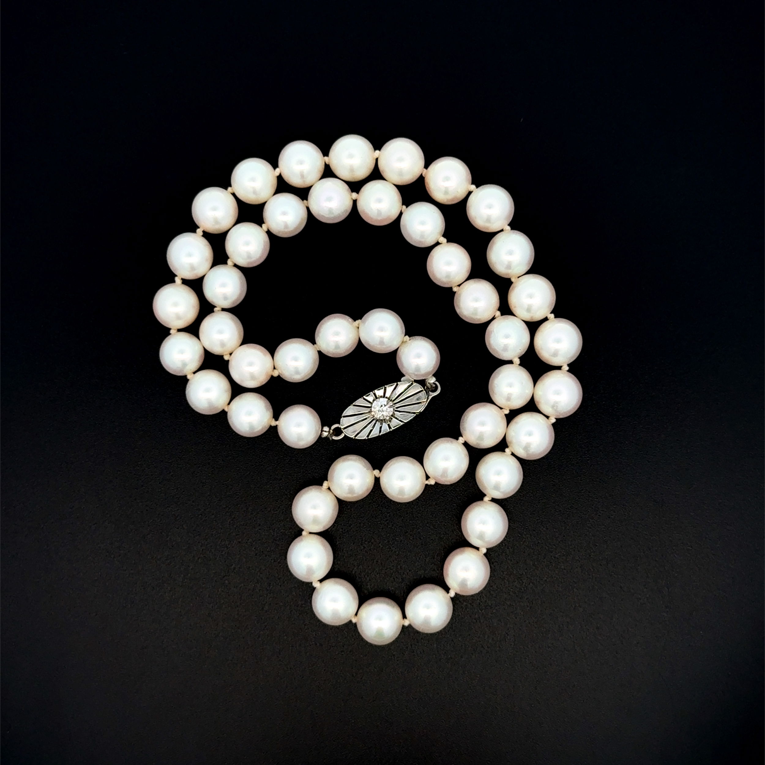 14K gG 7.60- 8.00mm Fine Pearl Strand Necklace & .20ct Diamond Clasp 33.4g, 16.5" 14K gG 7.60- 8.00mm Fine Pearl Strand Necklace & .20ct Diamond Clasp 33.4g, 16.5"