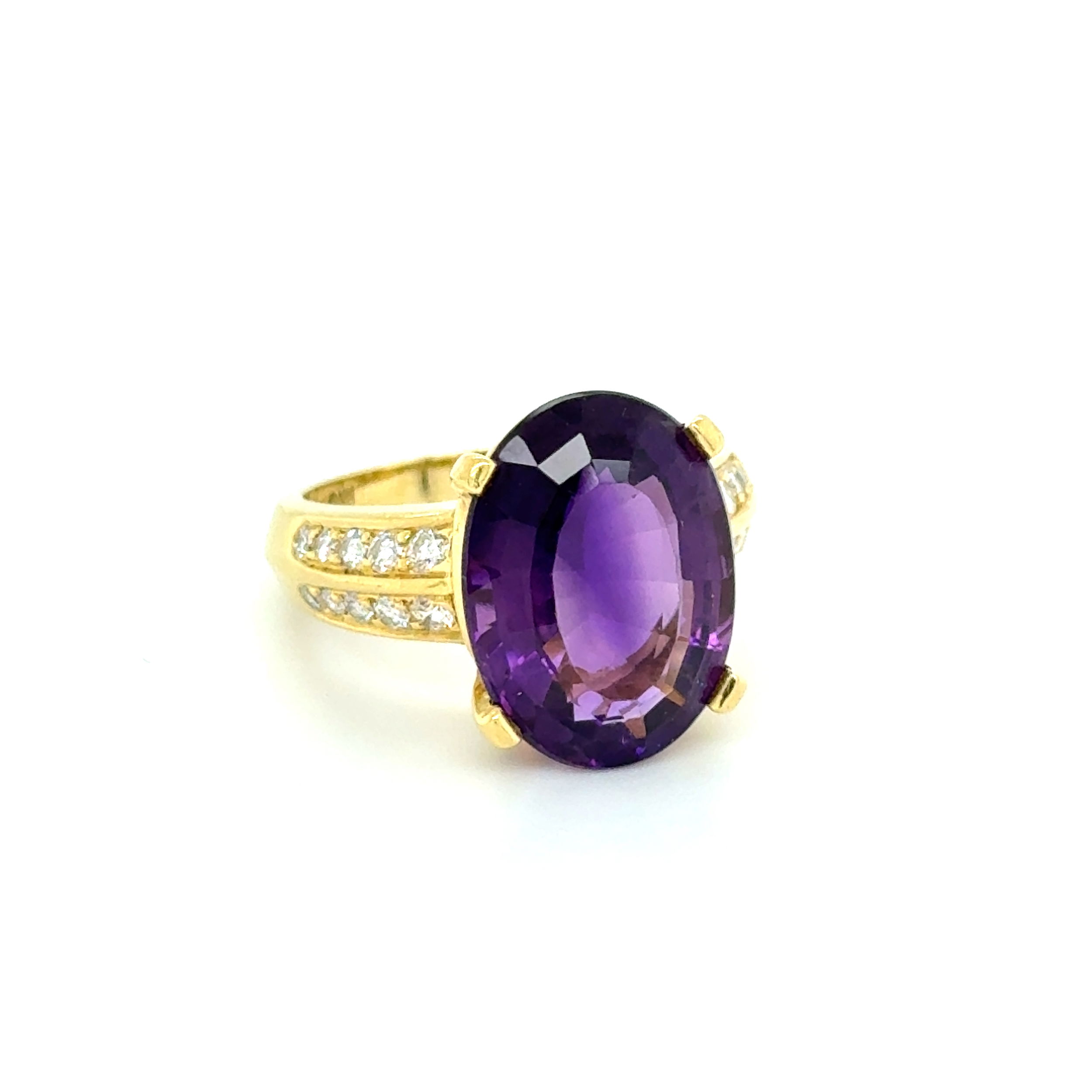 18K YG 10ct Oval Amethyst & .20tcw RBC Diamond Ring 7.2g, s7