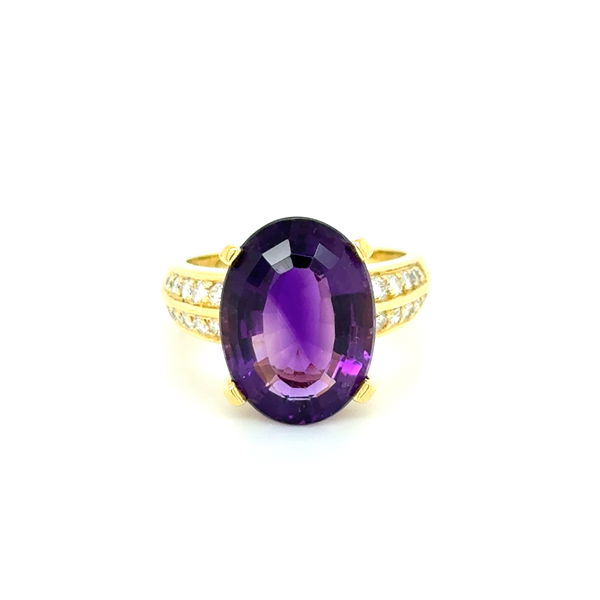 Closeup photo of 18K YG 10ct Oval Amethyst & .20tcw RBC Diamond Ring 7.2g, s7