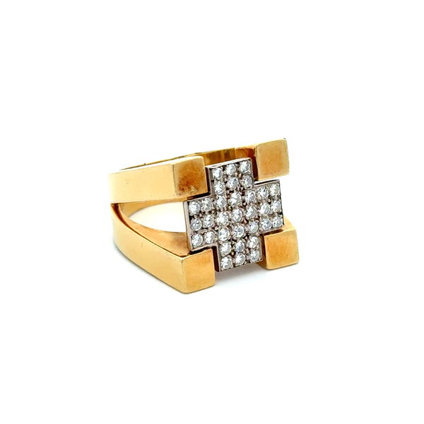 Closeup photo of 18K YG Maltese Cross .60tcw SC Diamond Ring 10.6g, s6