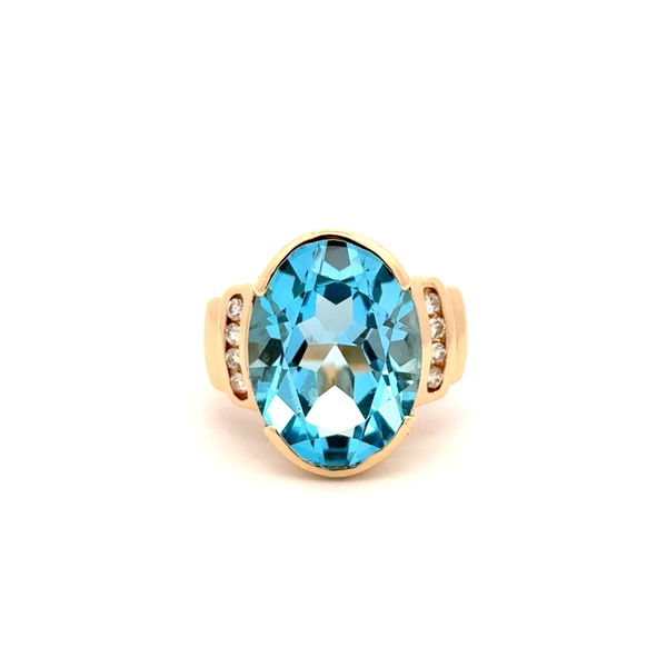 Closeup photo of 14K YG 11.49ct Oval Blue Topaz & .10tcw RBC Diamond Ring 9.3g, s6.5