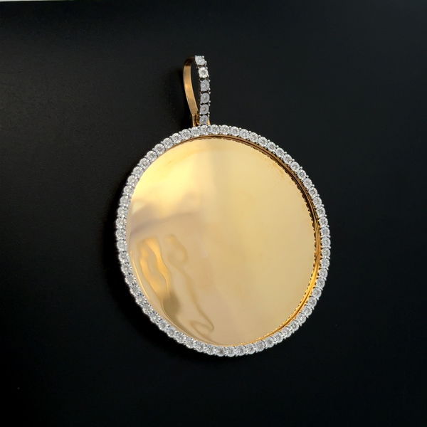 Closeup photo of 10K YG Polished Circle Disc .38tcw RBC Diamond Pendant 15.0g, 2.5"