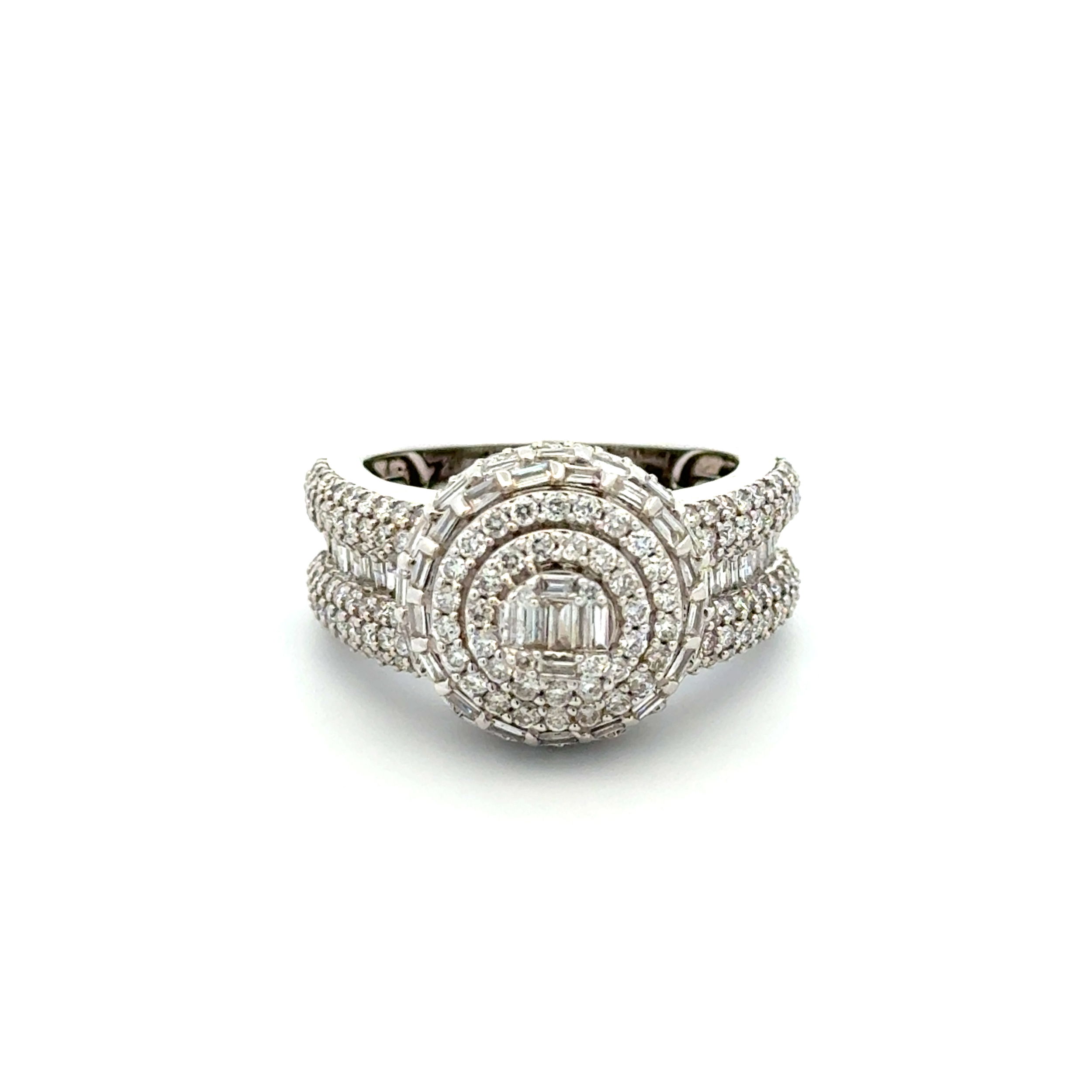 10K WG 4.00tcw Baguette & RBC Pave Diamond Cluster Ring 10.0g, s10 10K WG 4.00tcw Baguette & RBC Pave Diamond Cluster Ring 10.0g, s10