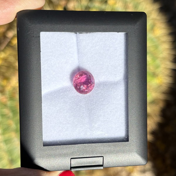 Closeup photo of 6.72ct Round Bubblegum Pink Rubellite Tourmaline 11.21x8.46mm
