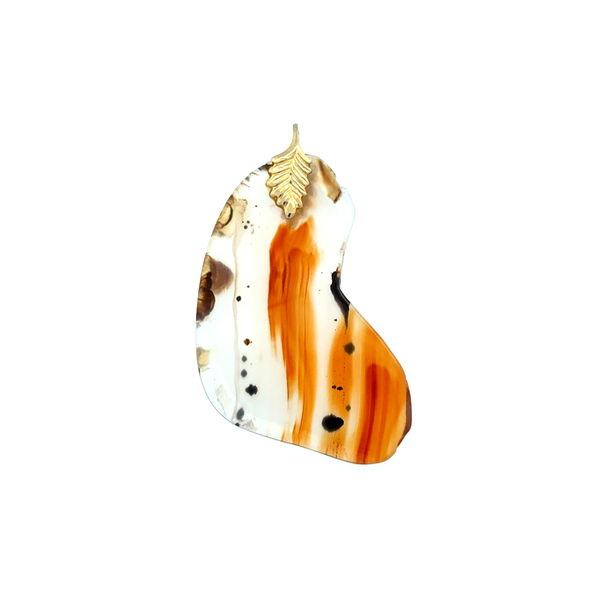 Closeup photo of 14K YG Agate Boot Charm Leaf Top 4.8g