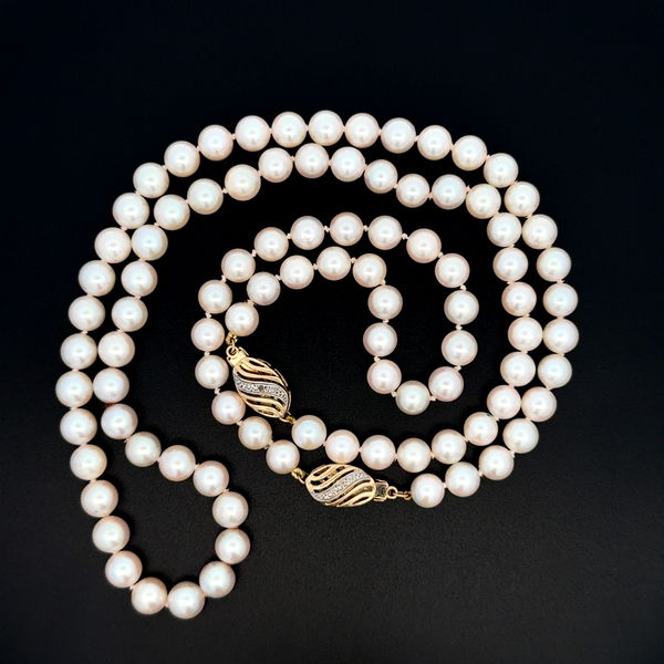 Closeup photo of 14K YG White Pearl 7mm Strand Necklace and Bracelet Set 28" (8" & 20") 44.4g