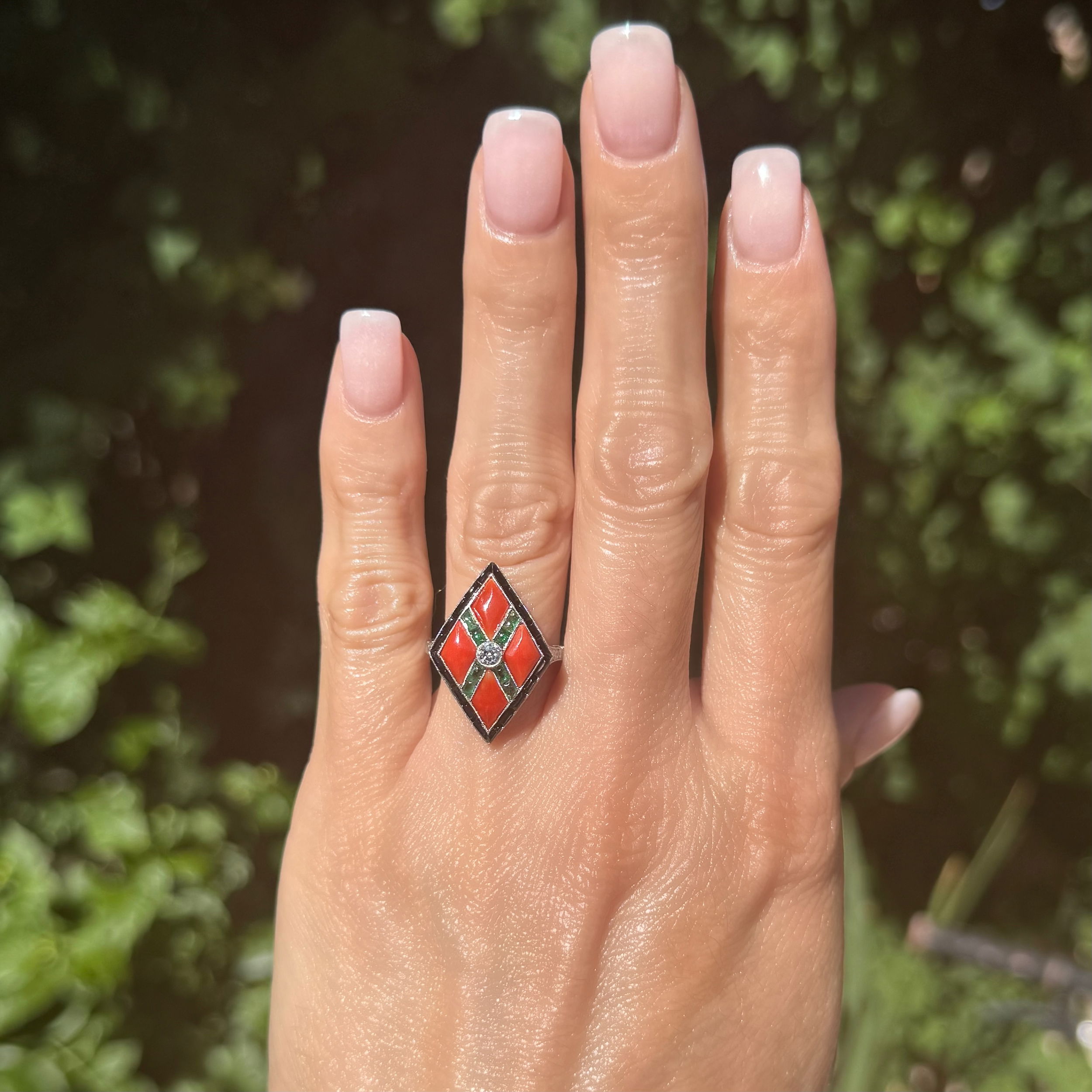 Platinum 1.5tcw Coral, .54tcw Emerald, Onyx & .36tcw OEC Diamond Mosaic Ring 5.3g, s7.25 Platinum 1.5tcw Coral, .54tcw Emerald, Onyx & .36tcw OEC Diamond Mosaic Ring 5.3g, s7.25