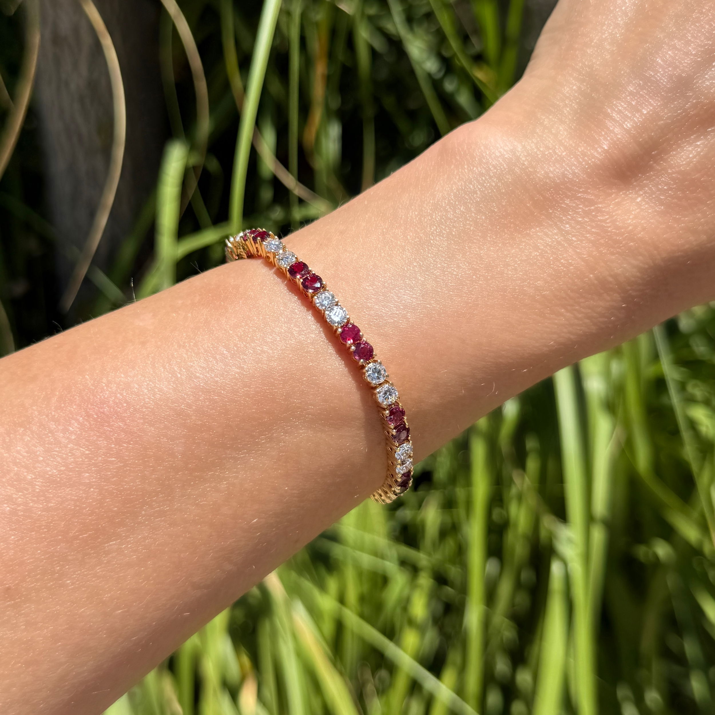 18K YG 6.50tcw Round Ruby & 6.00tcw RBC Diamond Line Tennis Bracelet 17.8g, 7.25" 18K YG 6.50tcw Round Ruby & 6.00tcw RBC Diamond Line Tennis Bracelet 17.8g, 7.25"