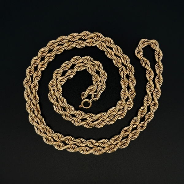 Closeup photo of 14K YG 5.15mm Twisted Rop Chain Necklace 19.6g, 30"