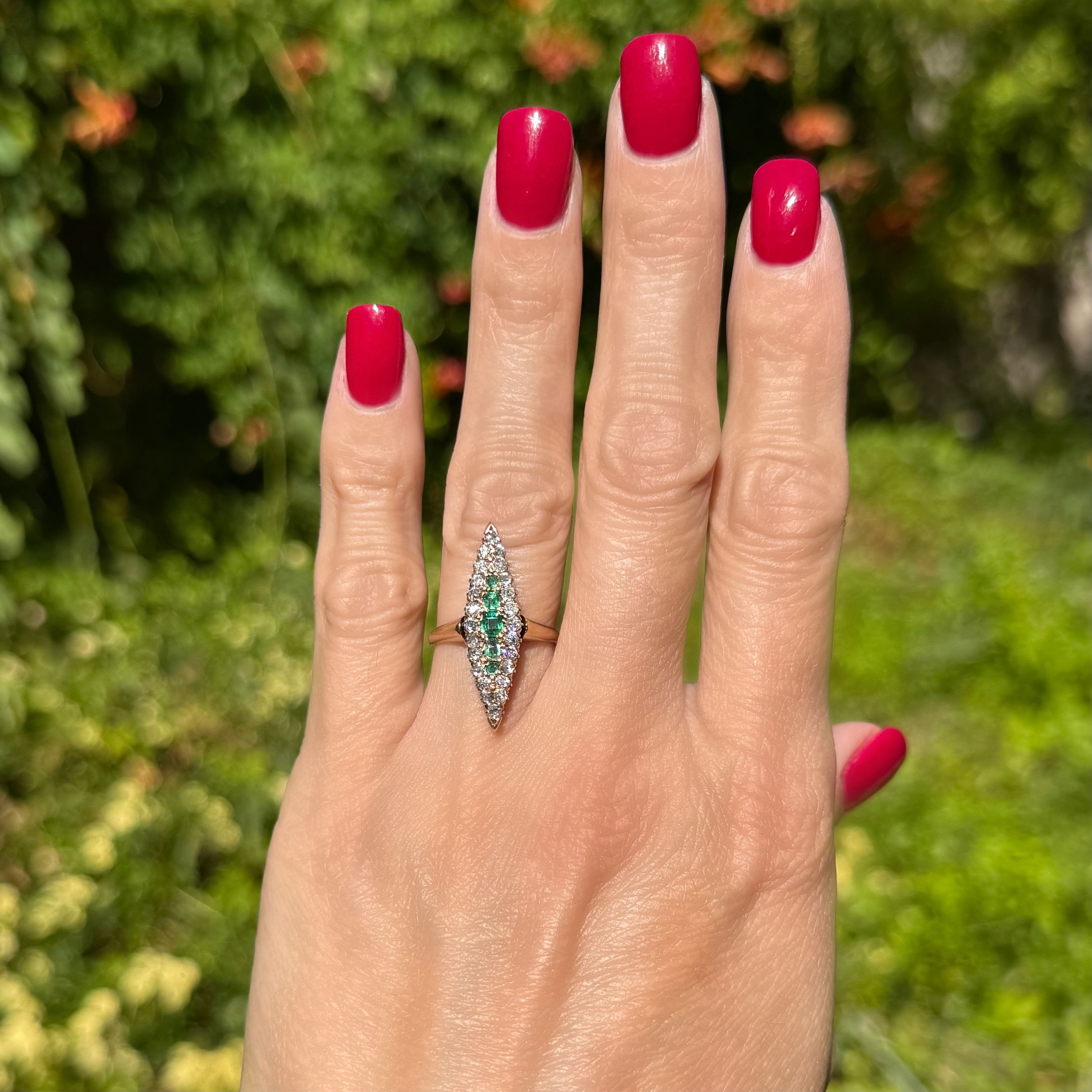 12K YG Victorian .28tcw Emerald & .75tcw OEC Diamond Navette Ring 4.3g, s6 12K YG Victorian .28tcw Emerald & .75tcw OEC Diamond Navette Ring 4.3g, s6