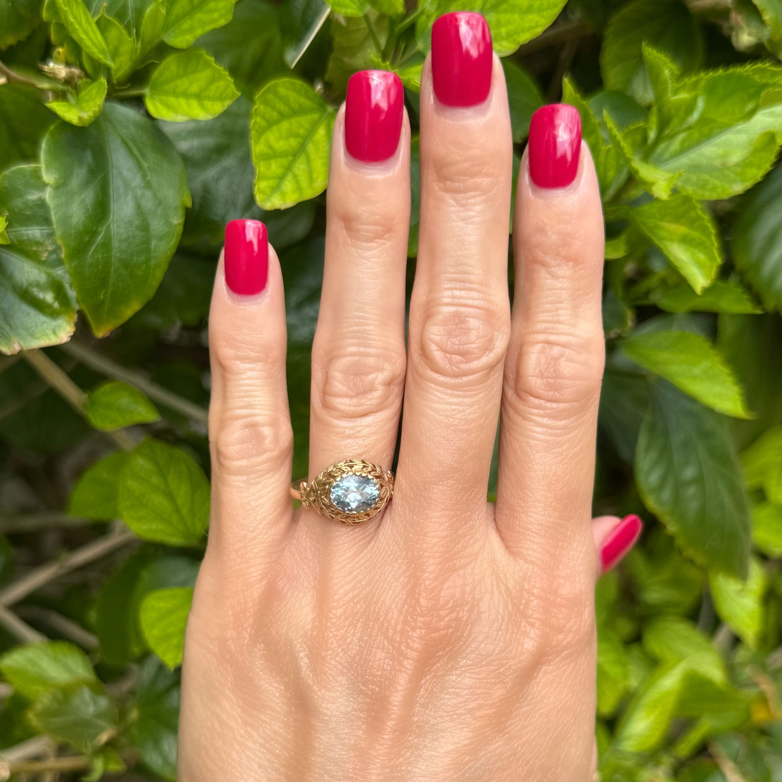 14K YG 1.50ct Oval Blue Topaz 20 Prong Set in Wreath Filigree Ring 3.7g, s9 14K YG 1.50ct Oval Blue Topaz 20 Prong Set in Wreath Filigree Ring 3.7g, s9